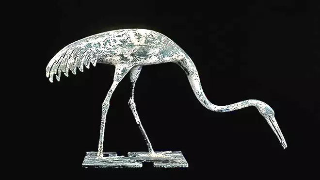 طائر كركي برونزي من عهد سلالة تشين (221-206 قبل الميلاد) (المتحف البريطاني)